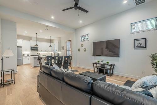 Luxury 3br, Ks Bed Mins Away 4rm Dtown, Med Ctr