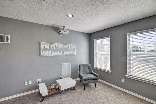 Houston Home With Fire Pit About 2 Mi To Downtown!