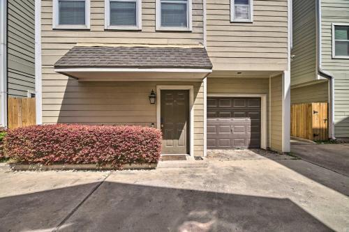 Houston Home With Fire Pit About 2 Mi To Downtown!