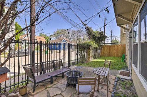 Houston Home With Fire Pit About 2 Mi To Downtown!