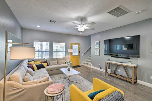 Houston Home With Fire Pit About 2 Mi To Downtown!