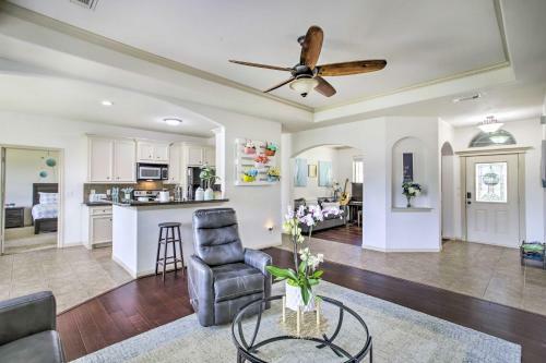 Welcoming Montgomery Home In Gated Community!