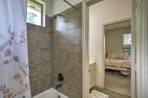 Welcoming Montgomery Home In Gated Community!