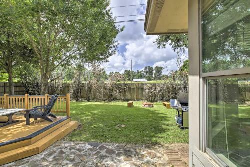 Welcoming Montgomery Home In Gated Community!