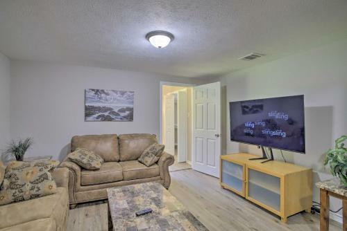 Pet-friendly Retreat About 2 Mi To Lake Conroe!