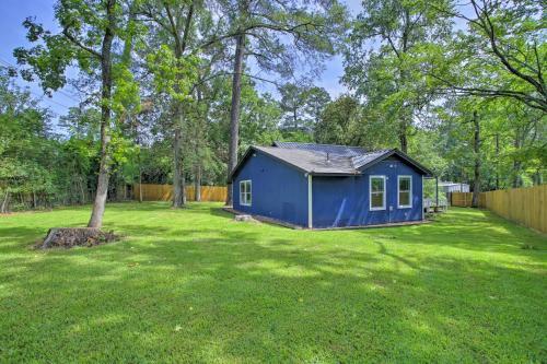 Pet-friendly Retreat About 2 Mi To Lake Conroe!