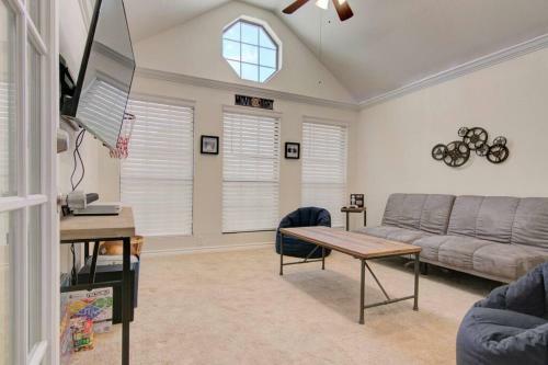 Modern Coastal Style Townhome Next To Golf Course