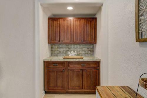 Modern Coastal Style Townhome Next To Golf Course