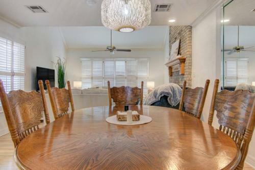 Modern Coastal Style Townhome Next To Golf Course