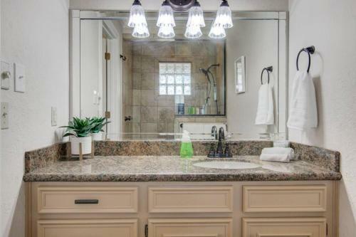Modern Coastal Style Townhome Next To Golf Course