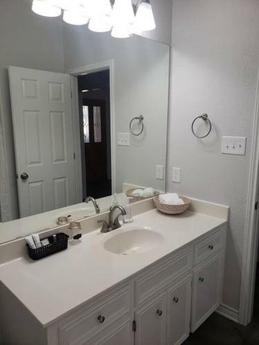 Newly Renovated Home In Temple Medical District