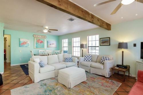 Caprice Cottage - Sun Harbor Cottage #1
