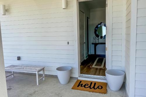 Foxtail Poolside Escape Reserve At St Charles Bay