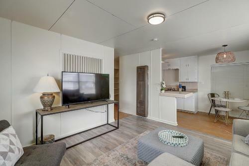 Seaflower - Cozy Beach Bungalow Home