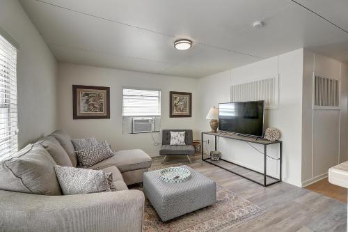 Seaflower - Cozy Beach Bungalow Home