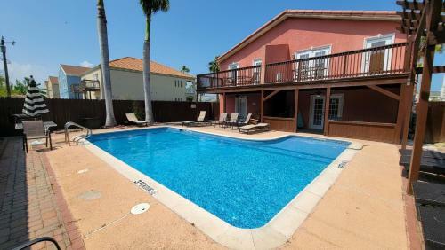 Campeche Triplex Unit A