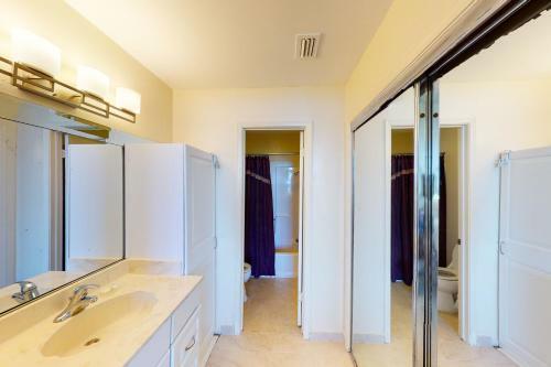 Suntide III Condominiums #101