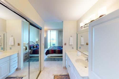 Suntide III Condominiums #101