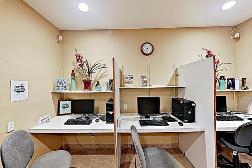 Suntide III Condominiums #101