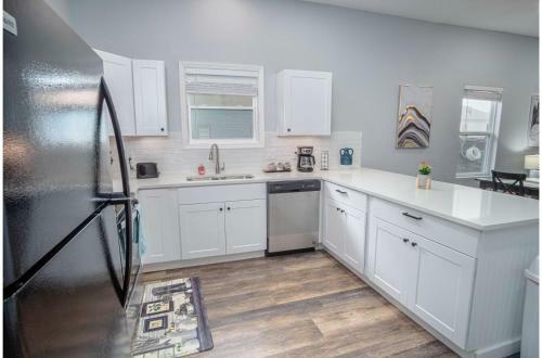 Captivating 4br 2ba Home Near Awesome Downtown