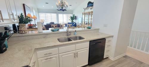 Chris Beach Pool Townhome Home