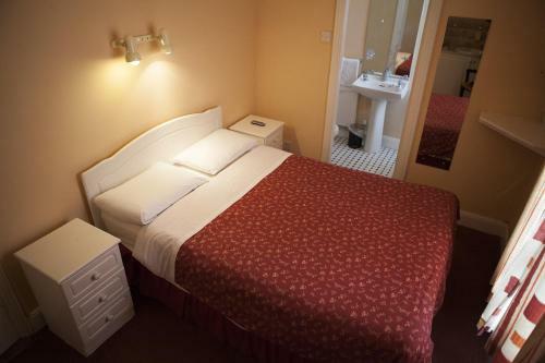 Hostal St. George Guest House