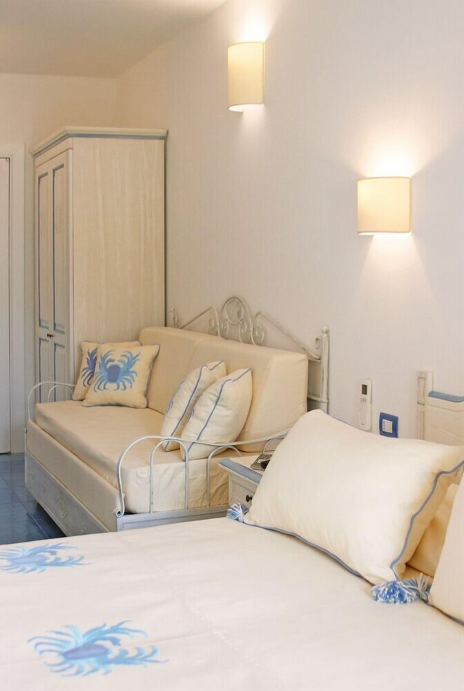 Janas Hotel
