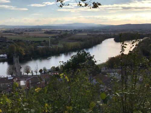 Hostal La Roulotte Des Bords De Sa�ne