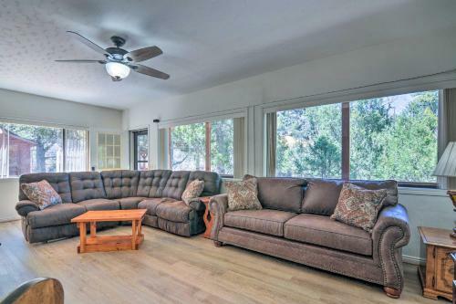 Hatch Retreat With Deck, Grill And Creek Access!