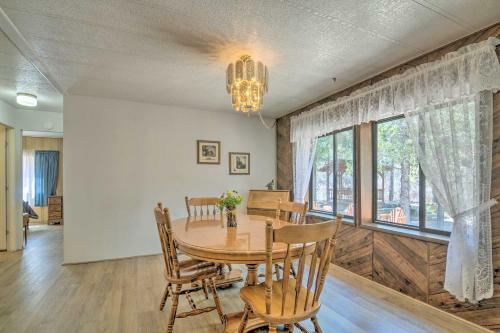 Hatch Retreat With Deck, Grill And Creek Access!