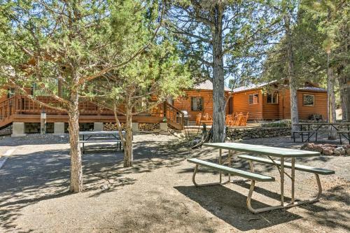 Hatch Retreat With Deck, Grill And Creek Access!
