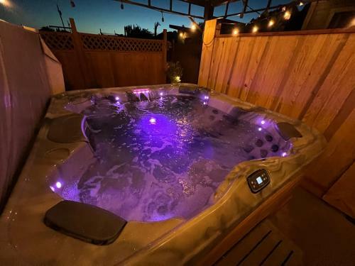 Villa Cozy Orchard Garden Tiny House W Hottub AC Firepit