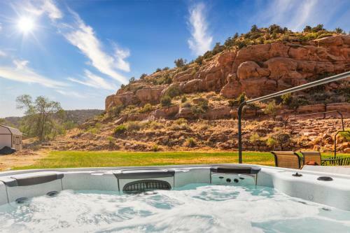 Red Canyon Home, 4bd4ba, Mountain