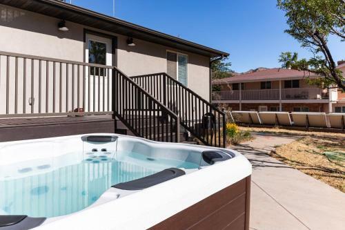 Red Canyon Home, 4bd4ba, Mountain