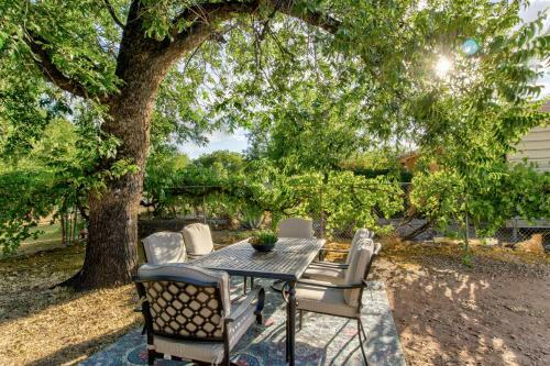 Modern Zion Farmhouse With Jacuzzi Swim Spa, Rv Space