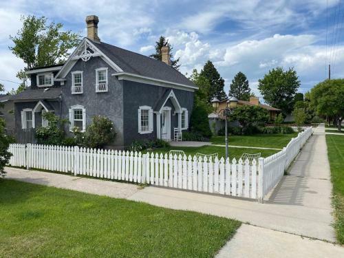 Charming Historic Payson Home Built 1875