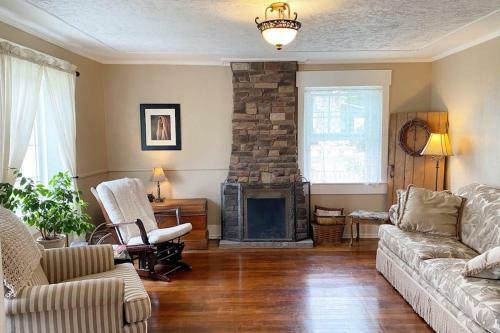 Charming Historic Payson Home Built 1875