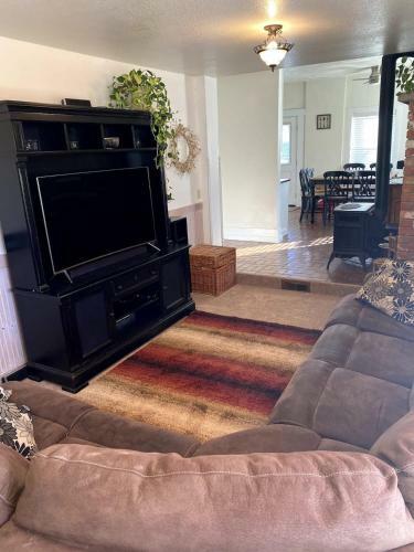 Charming Historic Payson Home Built 1875