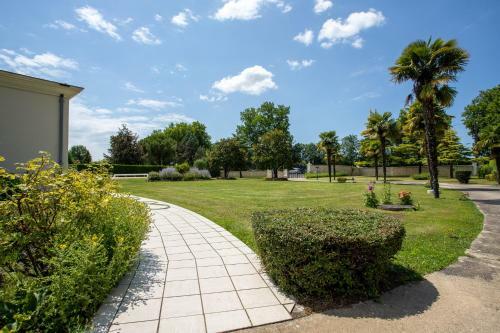 Villa Avec Piscine Proche Royan