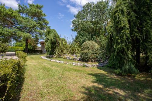 Villa Avec Piscine Proche Royan