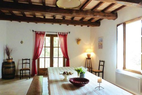 Holiday Home, M�nerbes
