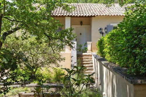Holiday Home, M�nerbes