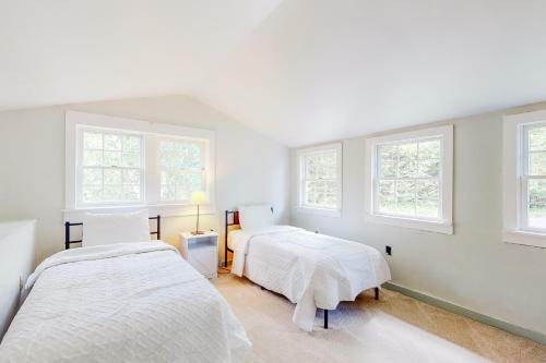 Cooper Hill Hideout