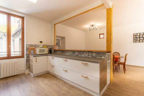 Monesto Gite Maison De Ville Cit� M�di�vale
