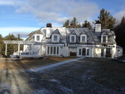 Villa Tuscan Luxury In Vermont - Private 25 Acres, Views