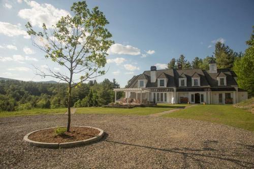 Villa Tuscan Luxury In Vermont - Private 25 Acres, Views
