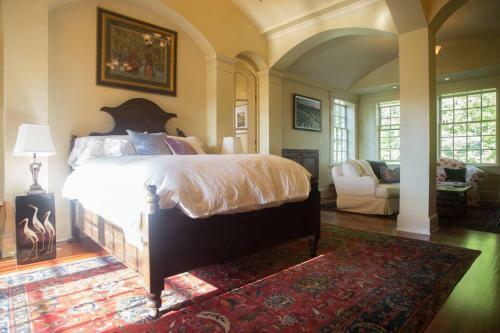 Villa Tuscan Luxury In Vermont - Private 25 Acres, Views