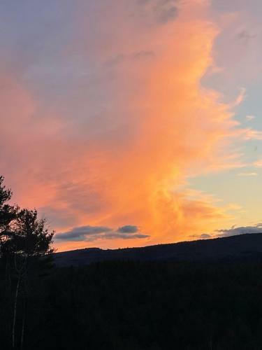 Villa Tuscan Luxury In Vermont - Private 25 Acres, Views