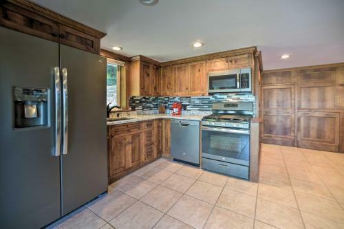 Spacious Wells Oasis With Decks On Little Lake!