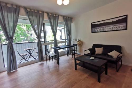Apartamento Cozy 36 M With Balcony Perfect For 2